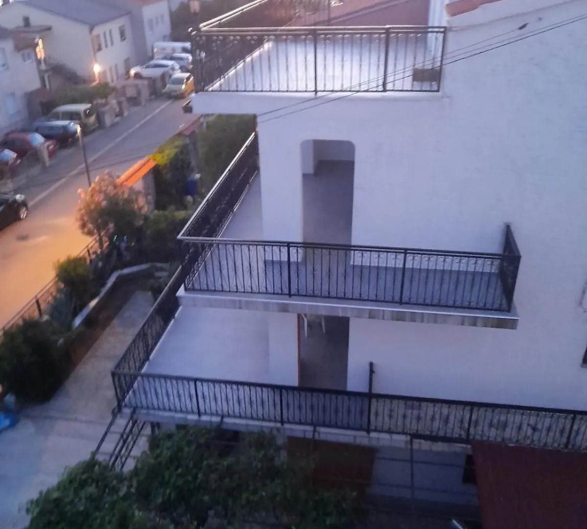 Apartmani Jelena location